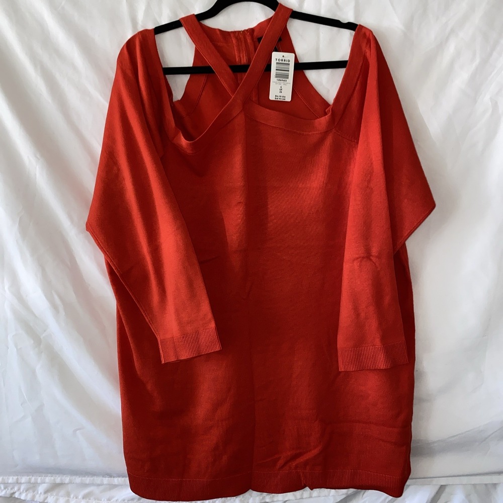 Torrid Sweater Women's Size 4 Criss Cross Neck Cut Out Long Sleeve Zip Up